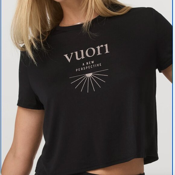 EUC Vuori "The Shine" Tee T-Shirt Short Sleeve Cropped Logo - Picture 7 of 10